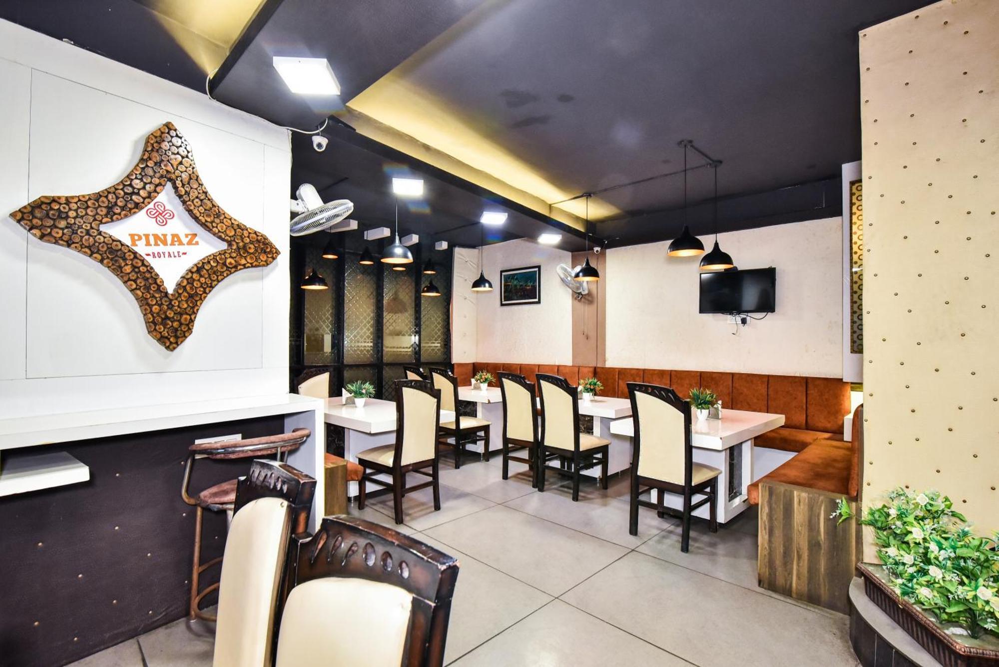 Pinaz Royale Hotel Amritsar Exterior photo